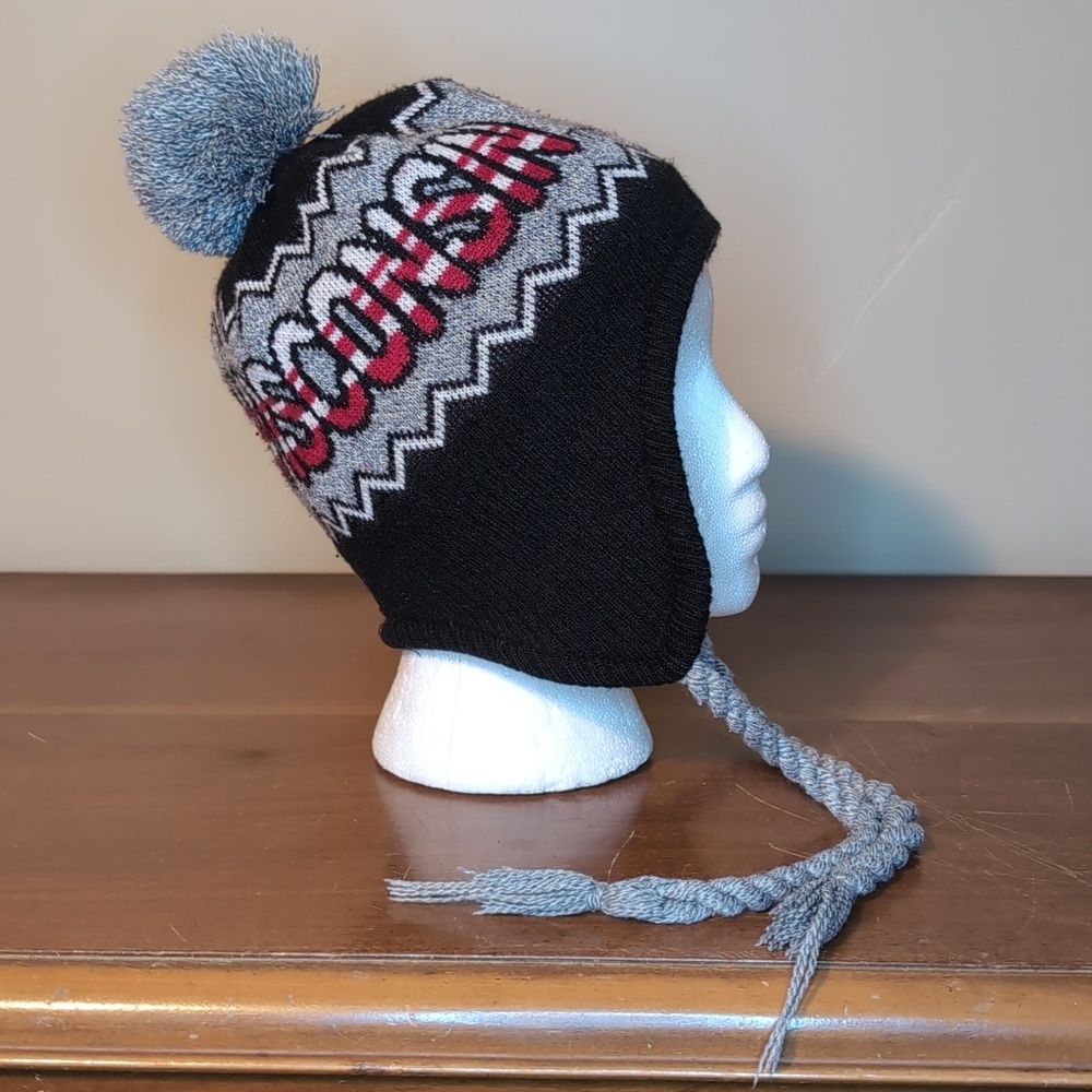 Wisconsin Badger Black and Gray Pom-Pom Winter Hat